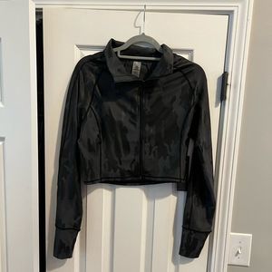 Mono b, cropped, Camo foil jacket, size Large